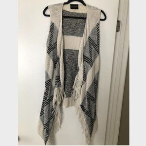 Absolutely Creative Worldwide Sleeveless Sweater